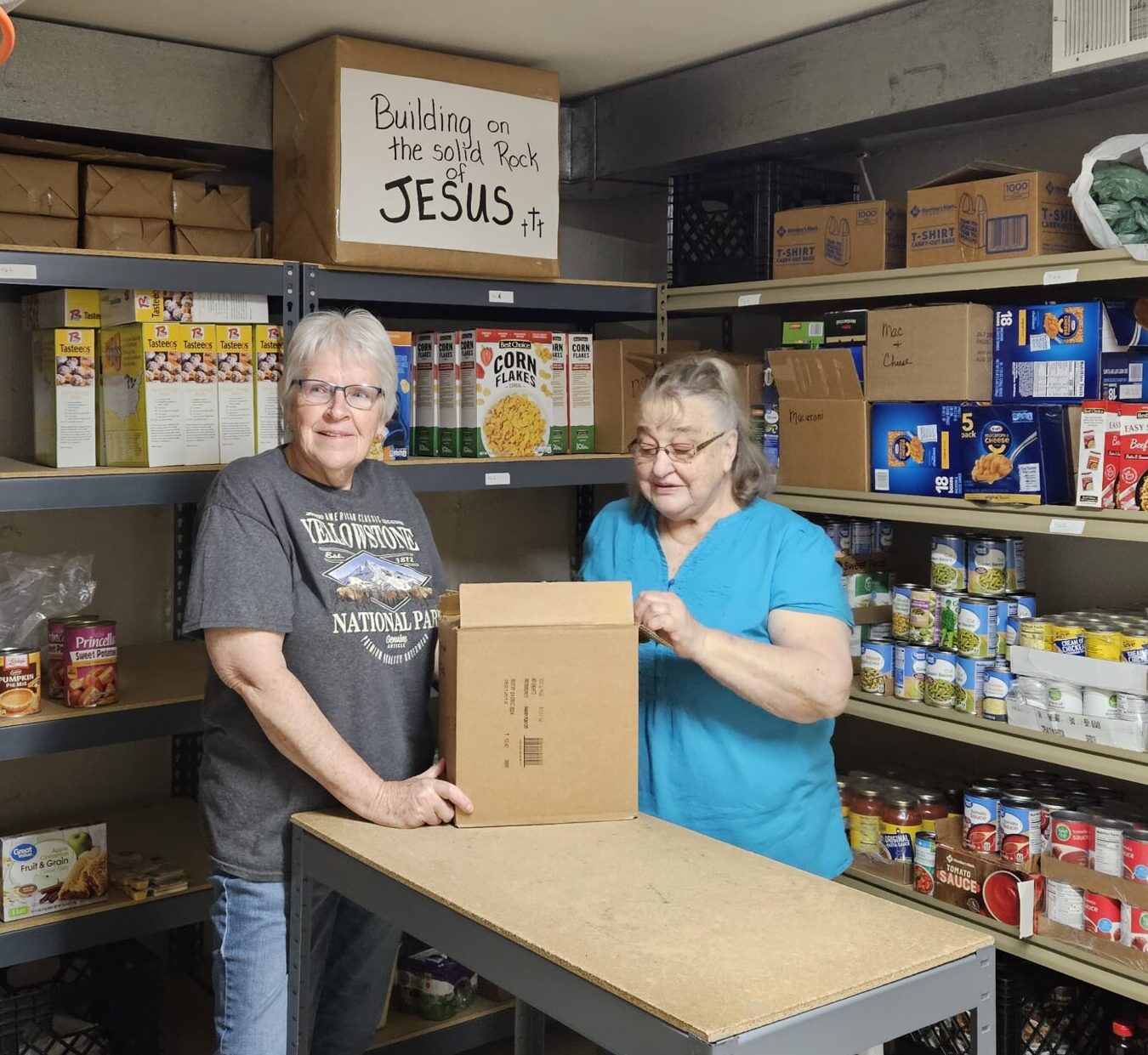 Volunteers are welcome at the New Hope Food Pantry!